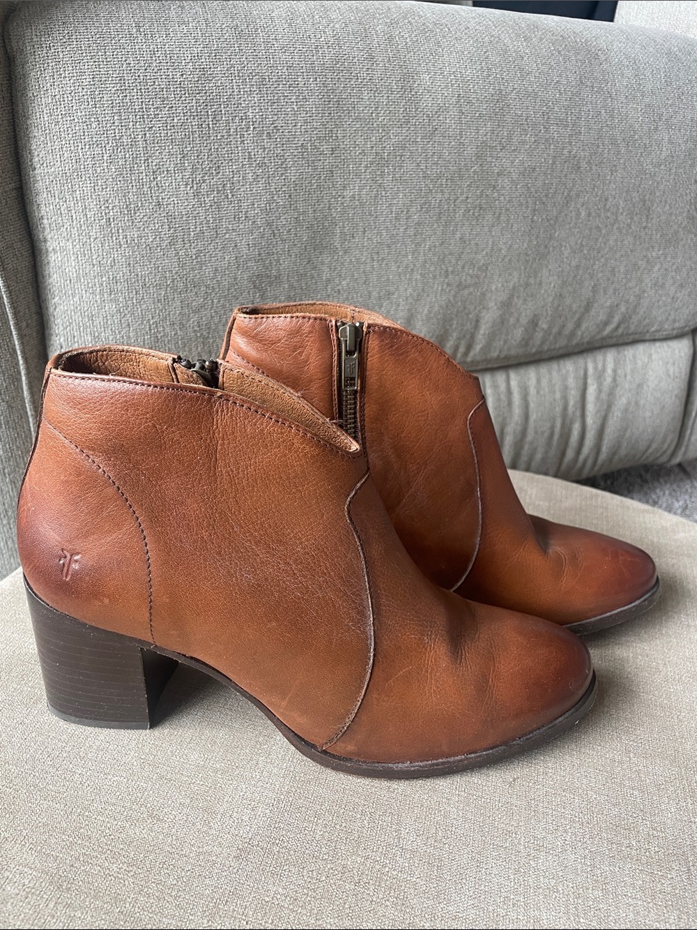 Frye Nora Zip Short Leather Boots/Booties Brown Leather with Zipper - 8.5
